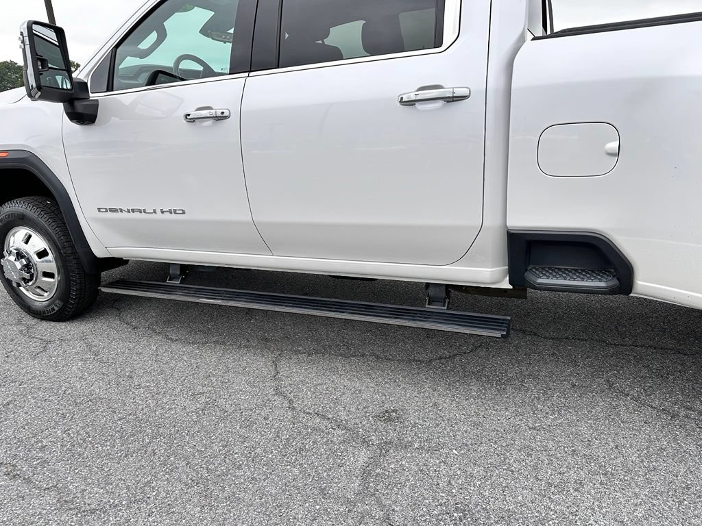 Certified 2024 GMC Sierra 3500 Denali Ultimate AWD/4WD image 41