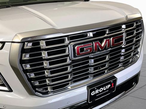 Used 2026 GMC Yukon Denali w/ Sun & Power Step Package AWD/4WD image 30