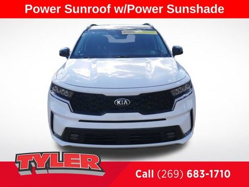 Used 2021 Kia Sorento EX w/ Panoramic Sunroof Package AWD/4WD image 2