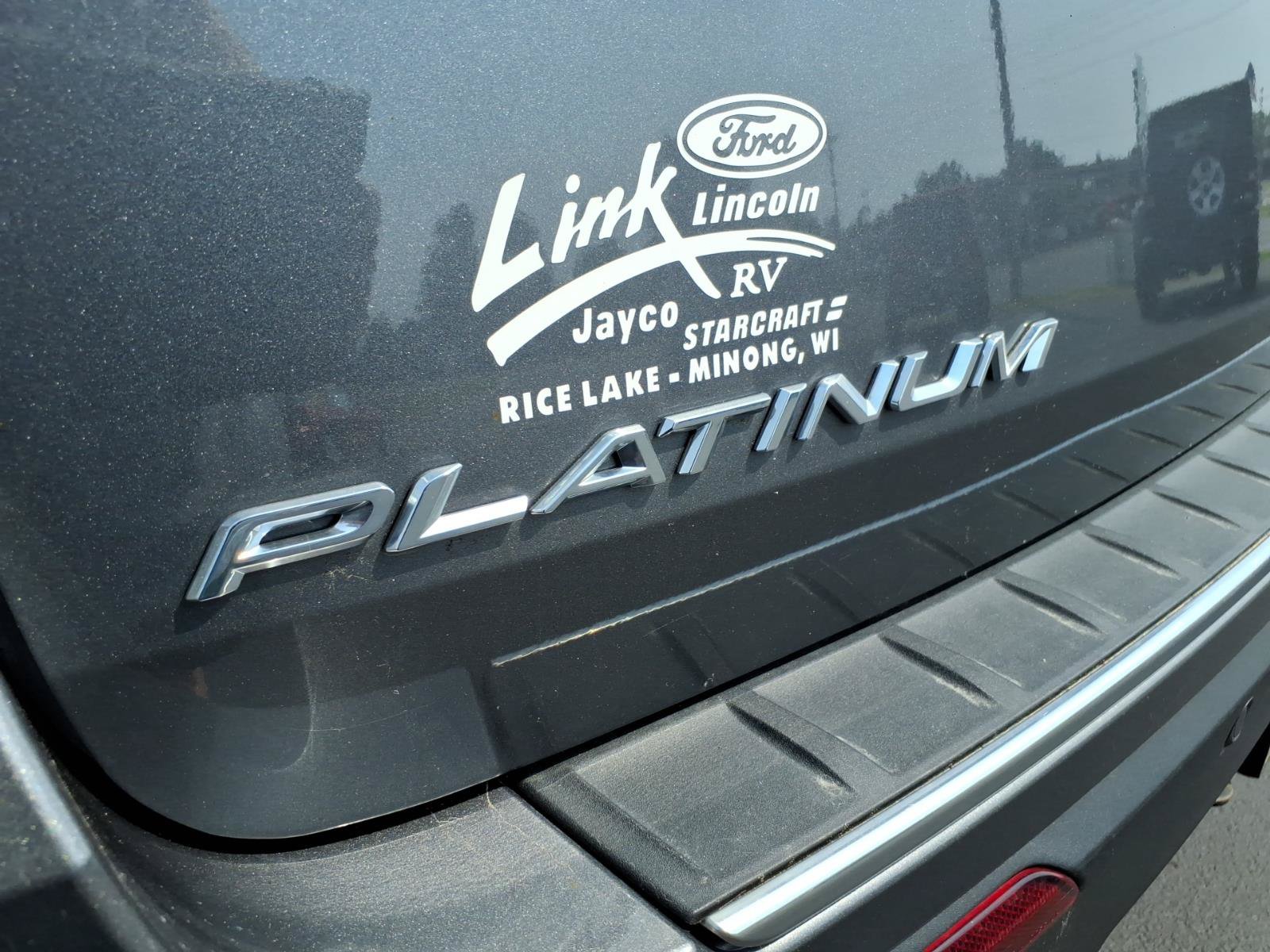 Used 2021 Ford Explorer Platinum w/ Equipment Group 601A AWD/4WD image 4