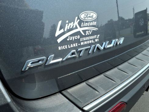 Used 2021 Ford Explorer Platinum w/ Equipment Group 601A AWD/4WD image 4