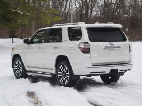 Used 2018 Toyota 4Runner Limited image 25