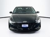 Used 2023 Hyundai Elantra Limited image 2