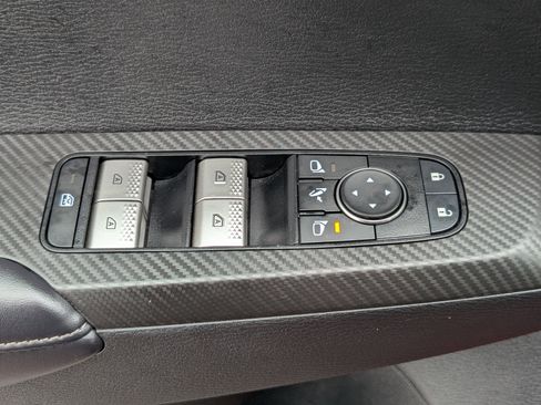 Used 2023 Mitsubishi Outlander SE image 21