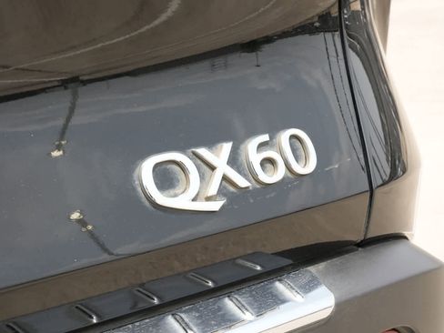 Used 2024 INFINITI QX60 Luxe w/ Vision Package AWD/4WD image 19