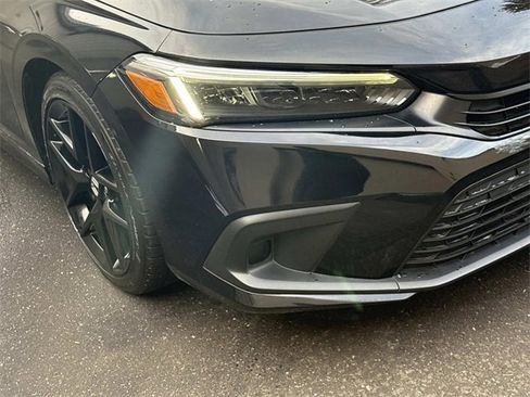 Used 2023 Honda Civic Sport image 3