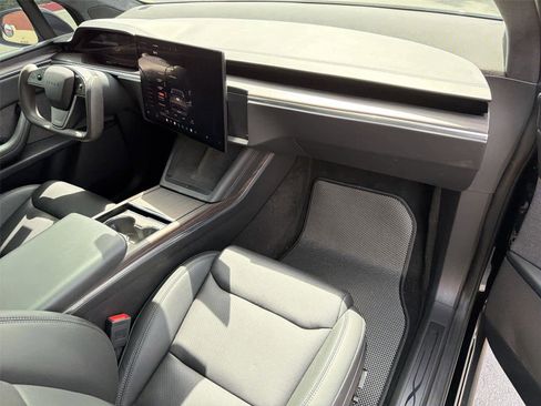 Used 2024 Tesla Model X AWD/4WD image 13