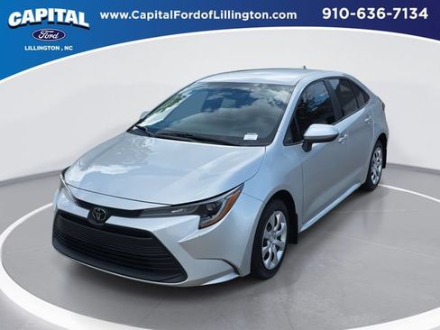 Used 2026 Toyota Corolla LE FWD image 1
