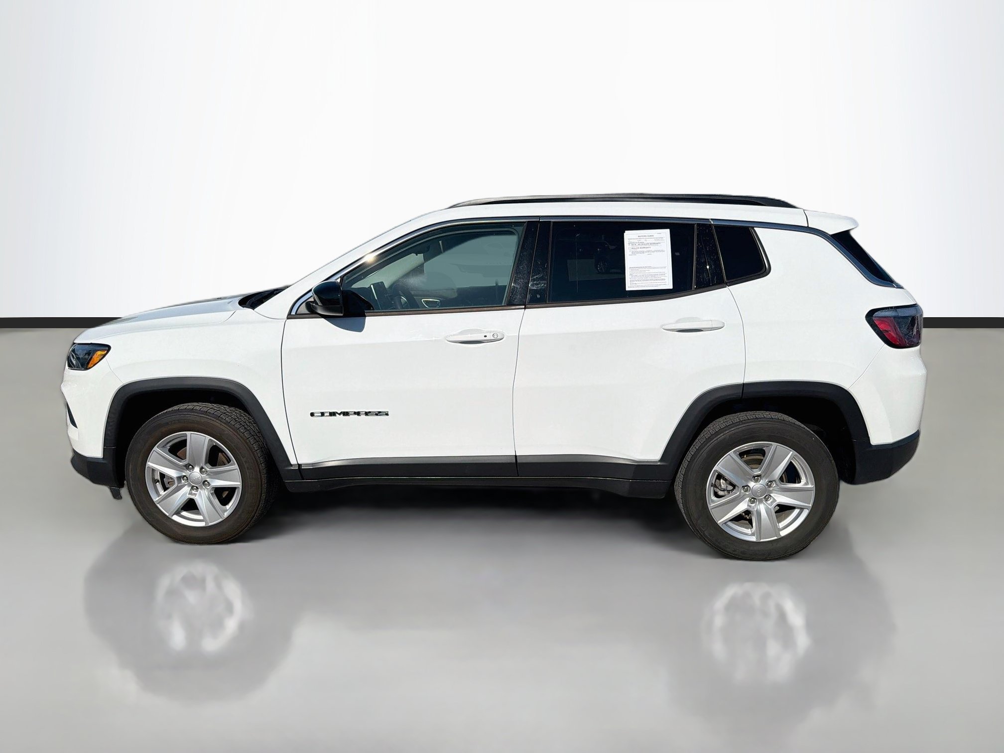 Used 2022 Jeep Compass Latitude AWD/4WD image 2