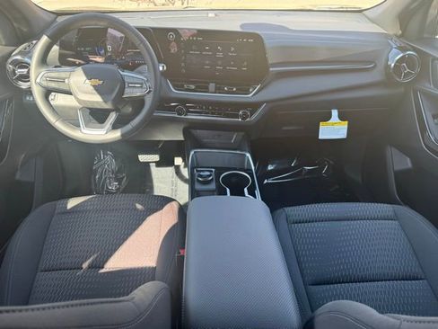 New 2026 Chevrolet Equinox LT AWD/4WD image 11