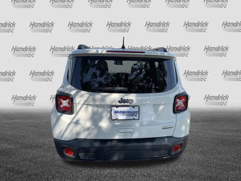 Used 2020 Jeep Renegade Latitude FWD image 9