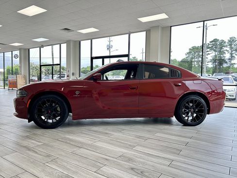 Used 2016 Dodge Charger R/T RWD image 4