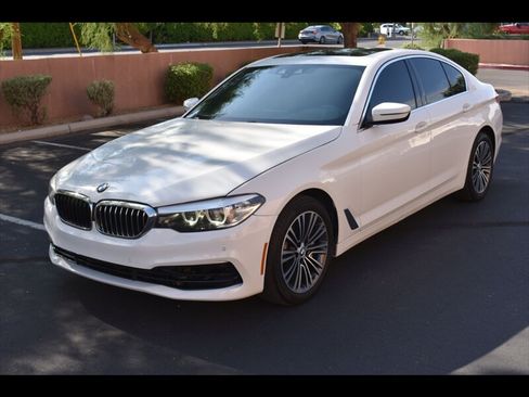 Used 2019 BMW 540i w/ Convenience Package RWD image 3