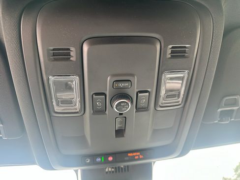 New 2025 Chevrolet Tahoe High Country image 16