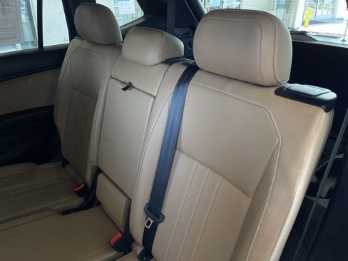 Used 2024 Volkswagen Tiguan SE FWD image 19