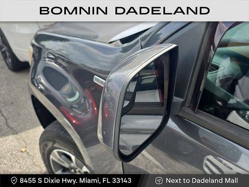 Used 2016 Chevrolet Colorado Z71 image 11