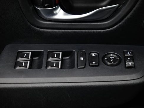 Used 2024 Honda Pilot TrailSport image 17