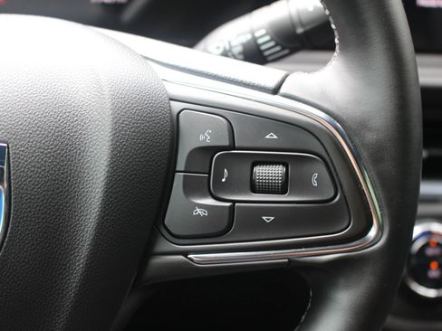 Used 2025 Buick Envista Preferred w/ Convenience I Package FWD image 22