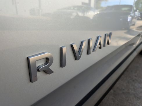 Used 2024 Rivian R1T Adventure AWD/4WD image 38