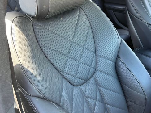 Used 2023 BMW X6 xDrive40i w/ M Sport Package AWD/4WD image 39