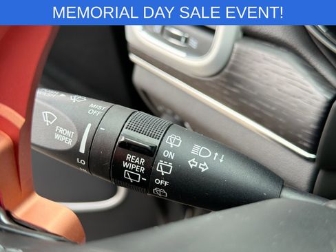 Used 2020 Jeep Grand Cherokee Summit AWD/4WD image 32