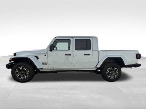 New 2026 Jeep Gladiator Sport AWD/4WD image 12
