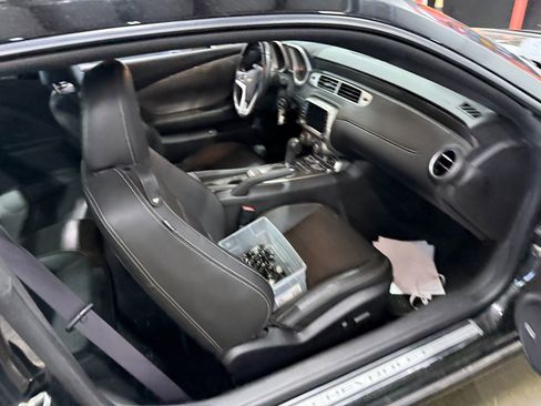 Used 2015 Chevrolet Camaro SS RWD image 6