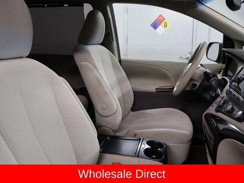 Used 2011 Toyota Sienna LE FWD image 20
