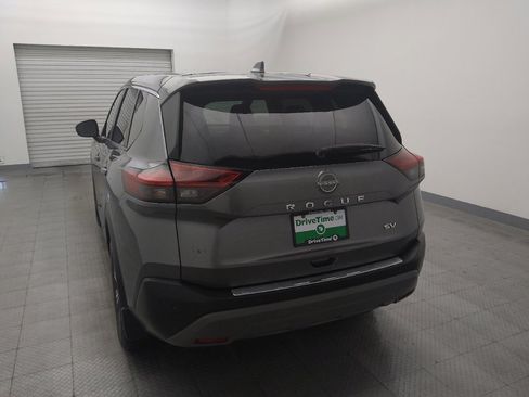 Used 2022 Nissan Rogue SV image 6