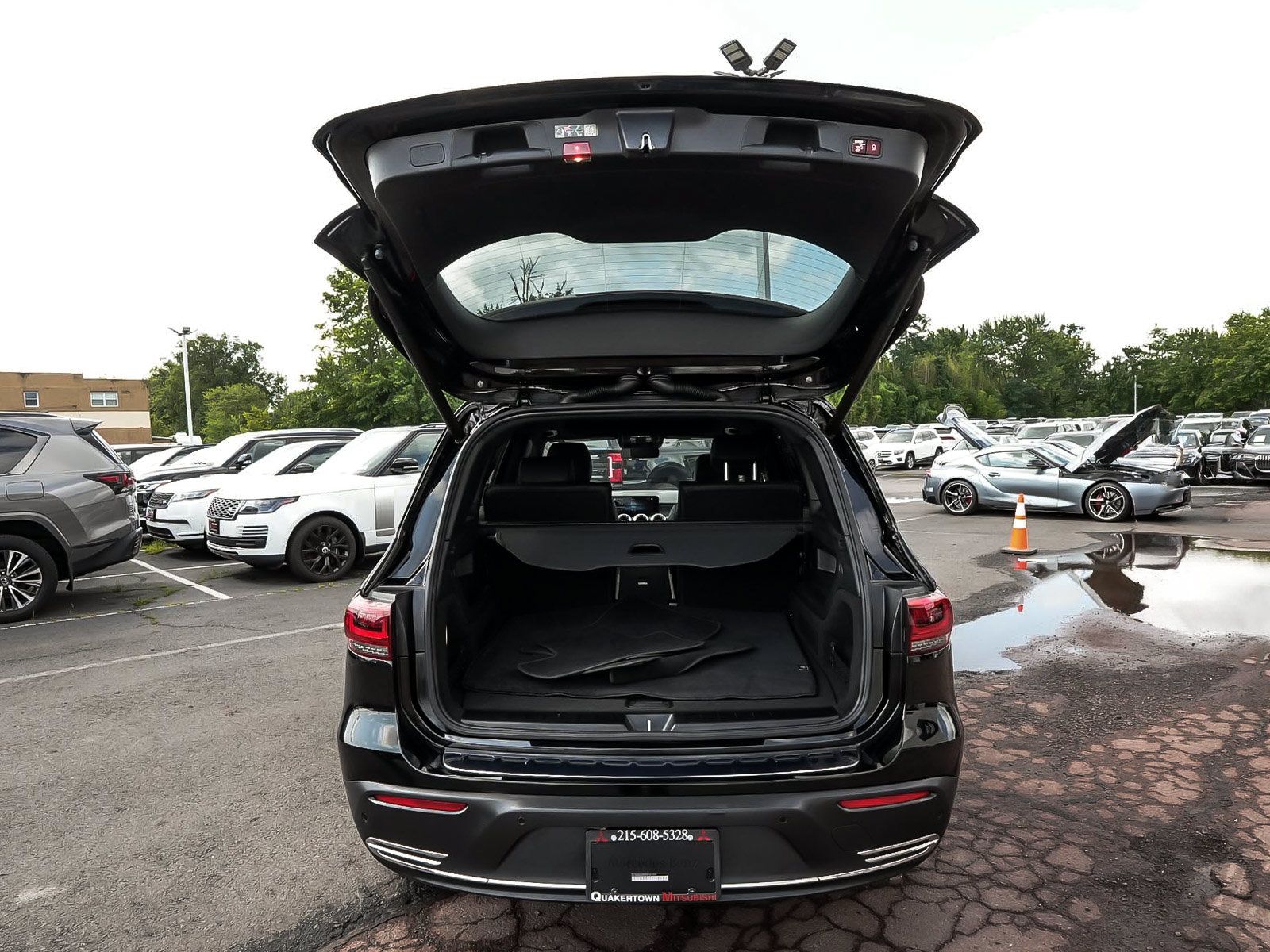 Used 2023 Mercedes-Benz EQB 300 4MATIC w/ Pinnacle Package image 56