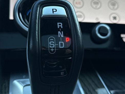 Used 2019 Land Rover Range Rover Sport Supercharged AWD/4WD image 37