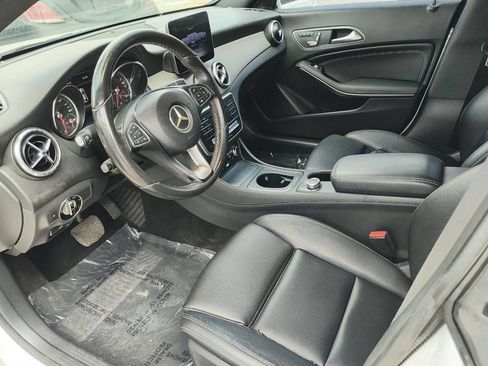 Used 2018 Mercedes-Benz CLA 250 image 22