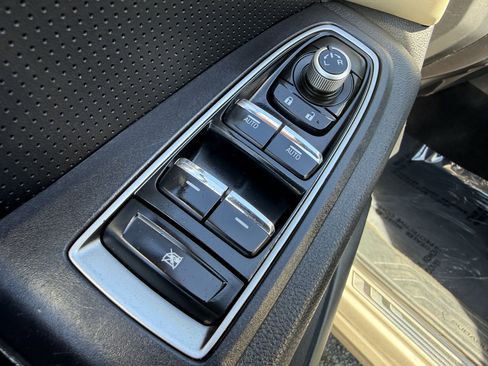 Used 2020 Subaru Ascent Limited w/ Technology Package image 13