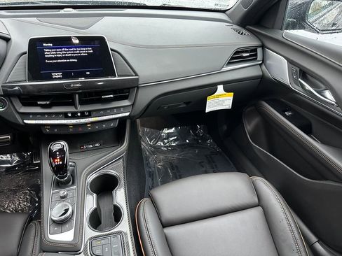 New 2025 Cadillac CT4 V w/ Super Cruise Package image 18