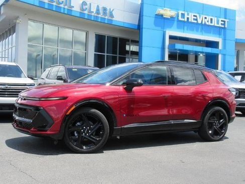 New 2025 Chevrolet Equinox EV RS image 2