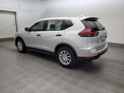 Used 2019 Nissan Rogue S FWD image 3