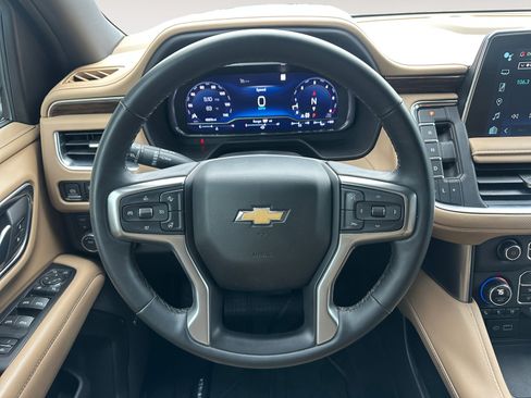 Used 2023 Chevrolet Tahoe Premier w/ Premium Package 2 AWD/4WD image 17