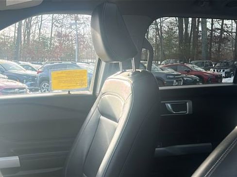 Used 2023 Ford Explorer XLT image 32