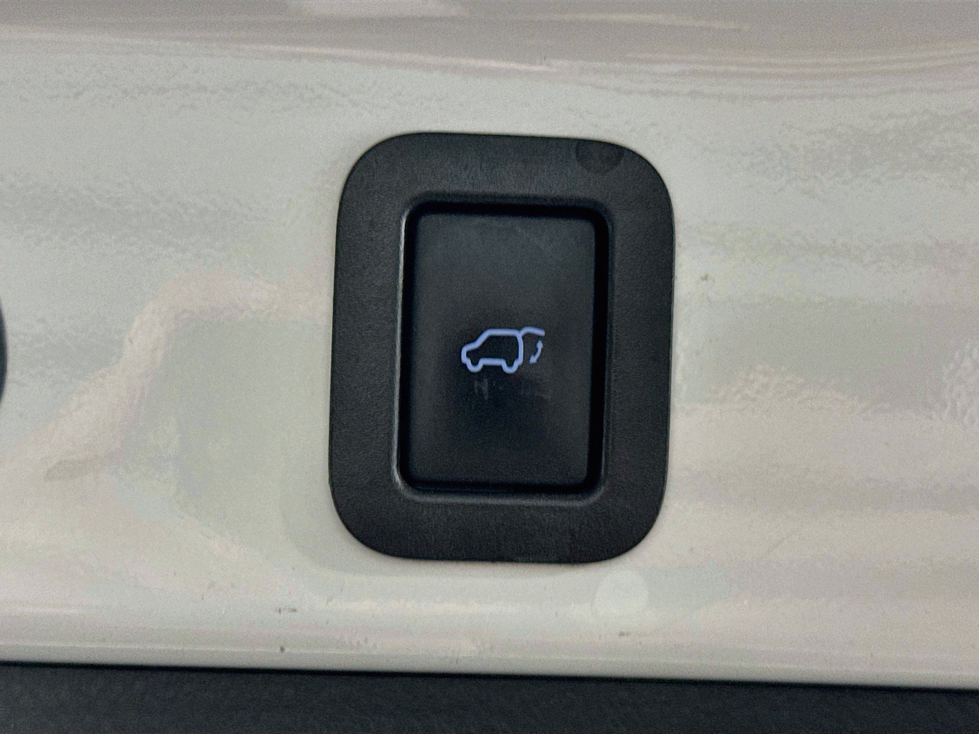 Used 2016 Toyota Highlander XLE AWD/4WD image 31