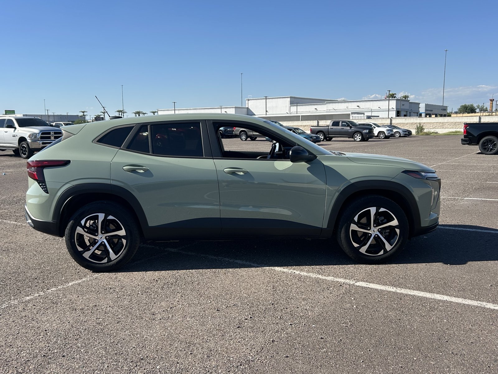 Certified 2024 Chevrolet Trax RS FWD image 6