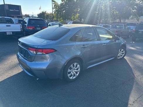 Used 2020 Toyota Corolla LE image 4