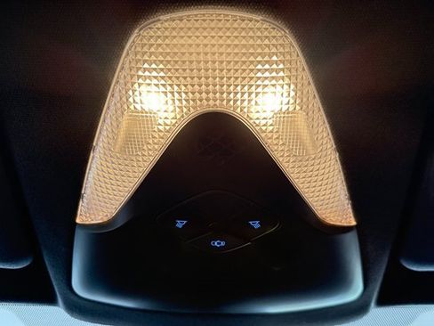 Used 2019 Toyota C-HR LE image 18