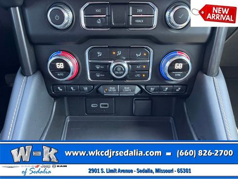 Used 2024 GMC Yukon AT4 AWD/4WD image 22