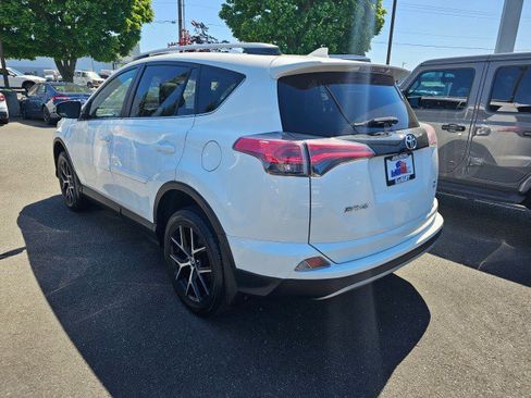Used 2017 Toyota RAV4 SE w/ Power Extra Value Package image 5