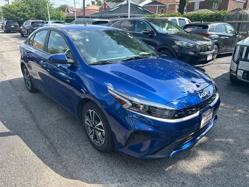 Used 2024 Kia Forte LXS FWD image 3