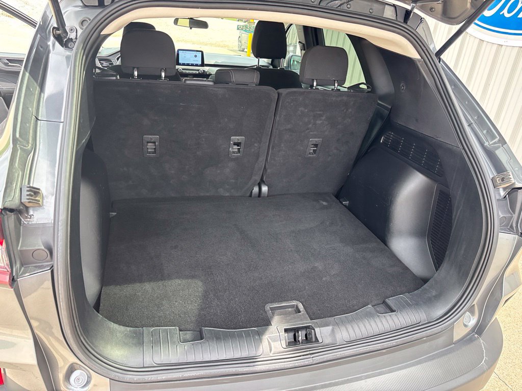Certified 2025 Ford Escape Active AWD/4WD image 30