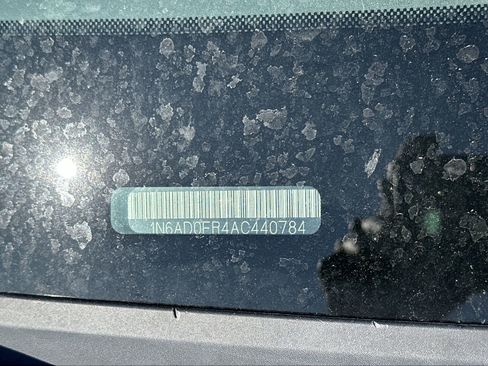 Used 2010 Nissan Frontier LE w/ LE Value Truck Pkg image 12