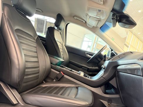 Used 2019 Ford Edge SEL w/ Equipment Group 201A FWD image 27