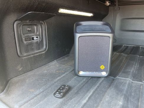 Used 2023 Rivian R1T Adventure image 31