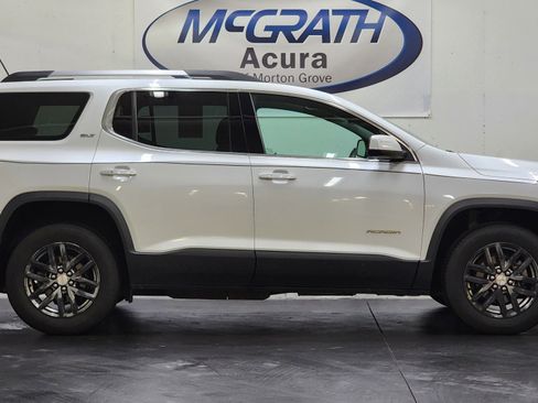 Used 2019 GMC Acadia SLT image 3